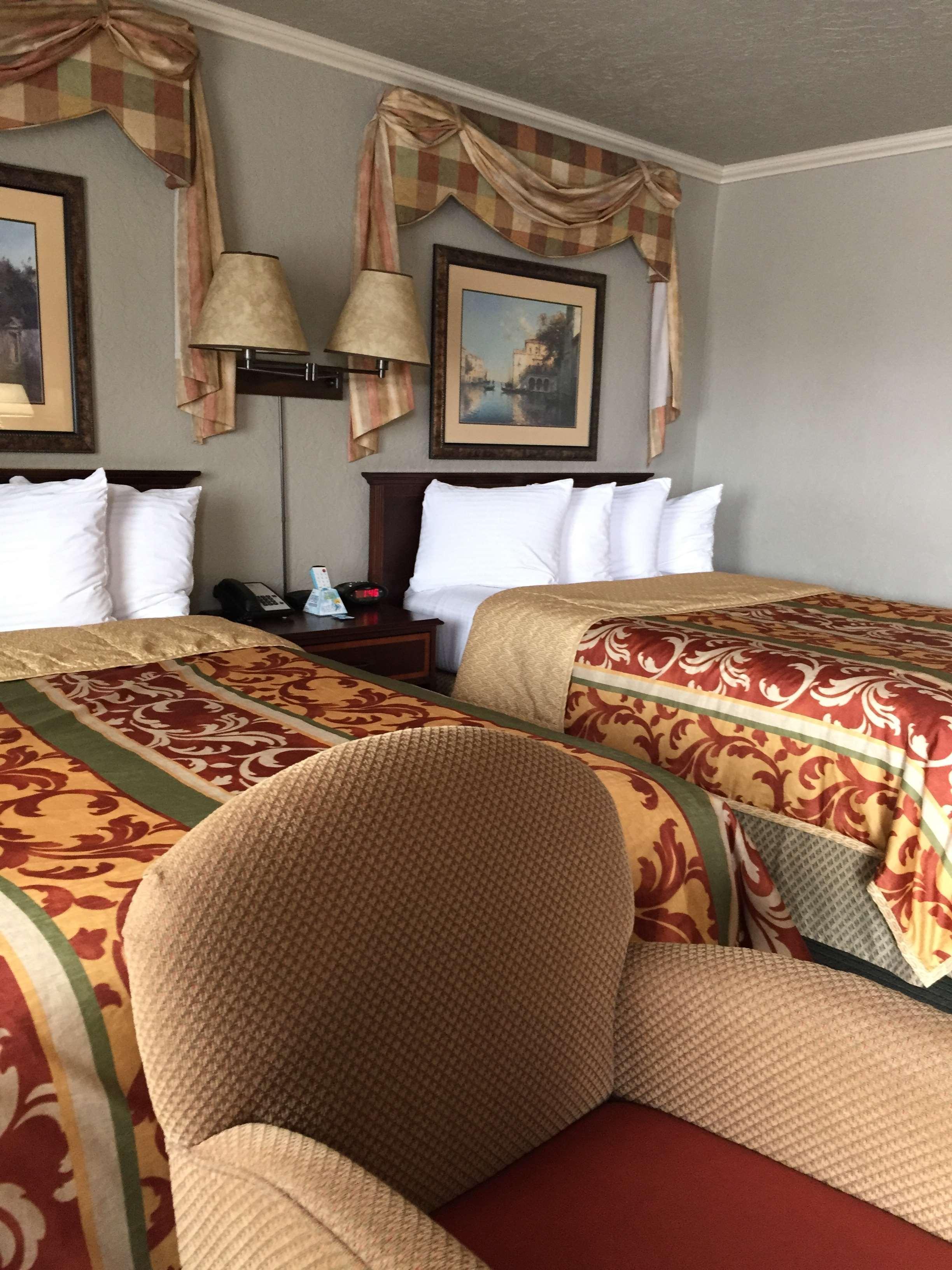 Best Western Plus Weatherford Exterior photo